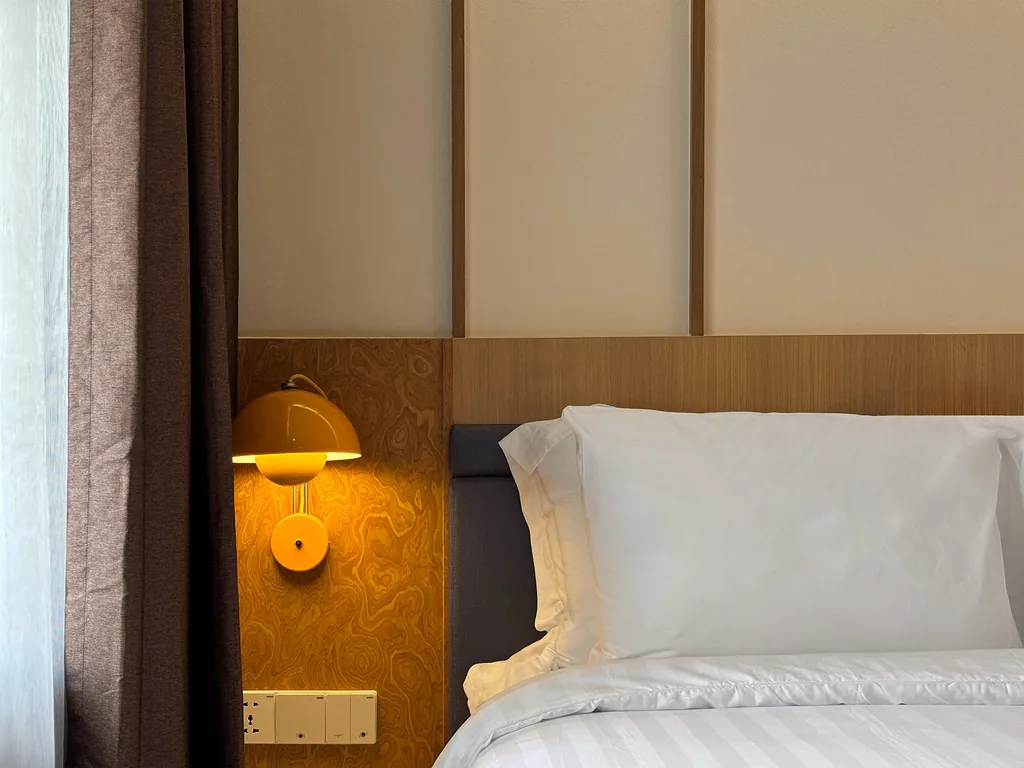 Di dalam Kamar Chillhop di Volume Hotel Bandung, foto 6 dari 10