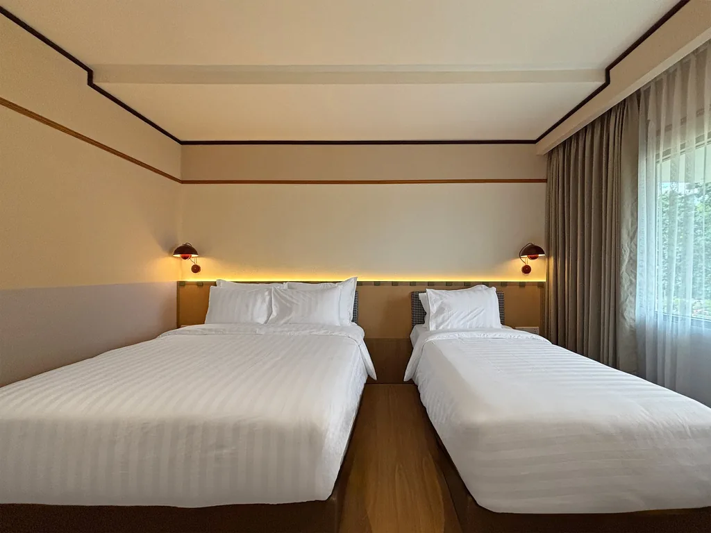 Di dalam Kamar Contemporary di Volume Hotel Bandung, foto 3 dari 9
