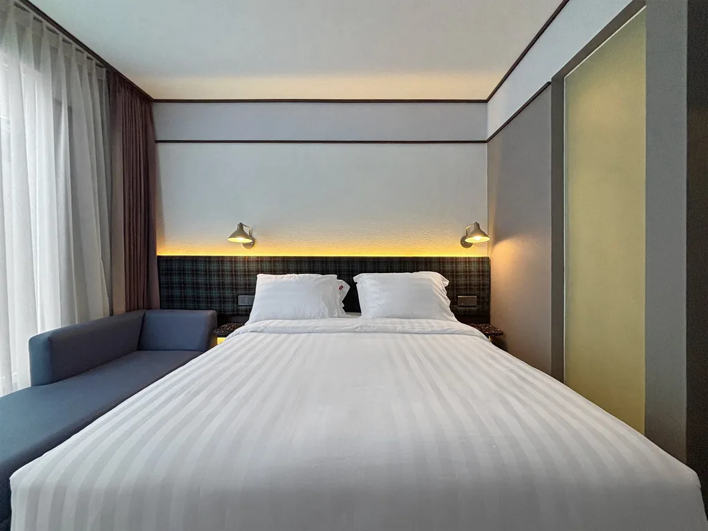 Di dalam Kamar Amapiano di Volume Hotel Bandung, foto 3 dari 7
