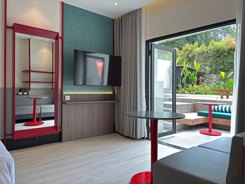 Di dalam Kamar Calypso di Volume Hotel Bandung, foto 2 dari 14
