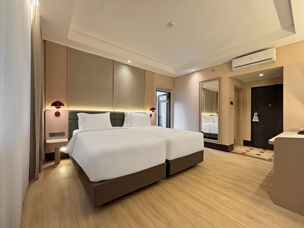Di dalam Kamar Koto di Volume Hotel Bandung, foto 3 dari 8