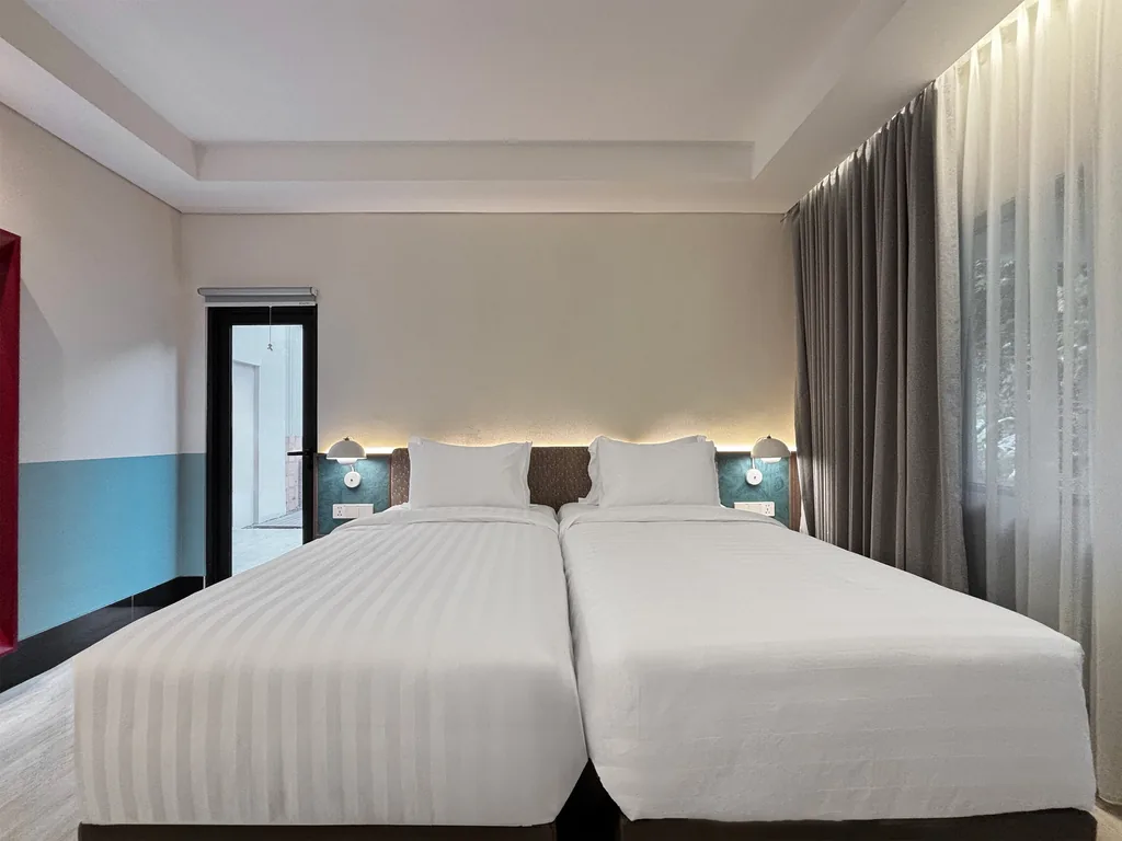 Di dalam Kamar Calypso di Volume Hotel Bandung, foto 8 dari 14