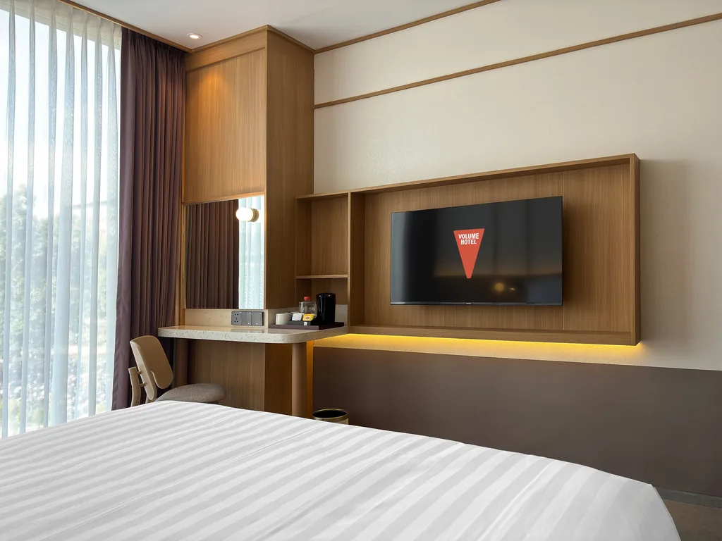 Di dalam Kamar Enka di Volume Hotel Bandung, foto 10 dari 10