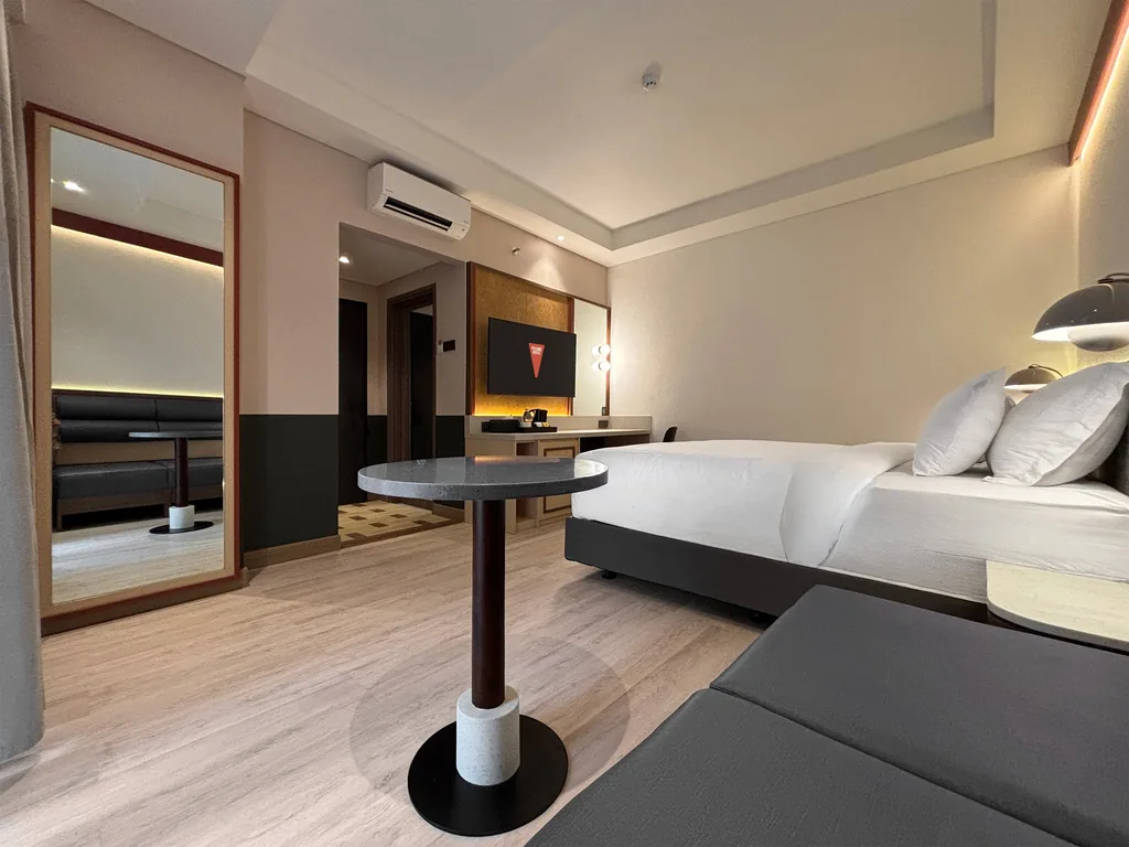Di dalam Kamar Flamenco di Volume Hotel Bandung, foto 5 dari 11