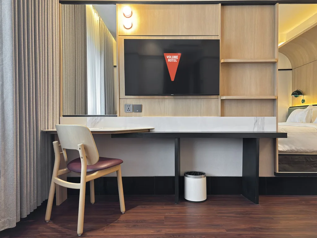 Di dalam Kamar Bossa Nova di Volume Hotel Bandung, foto 4 dari 8