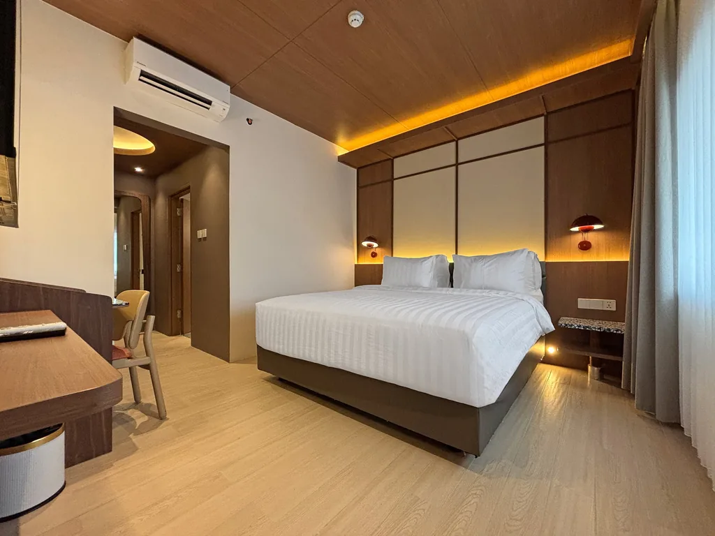 Di dalam Yokyoku Suite di Volume Hotel Bandung, foto 4 dari 9