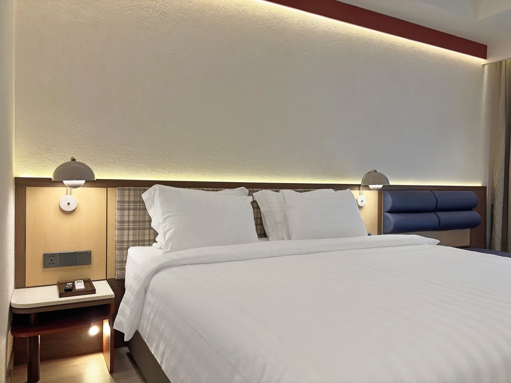 Di dalam Kamar Flamenco di Volume Hotel Bandung, foto 3 dari 11