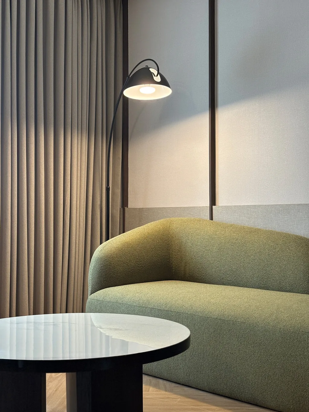 Di dalam Opera Suite di Volume Hotel Bandung, foto 4 dari 10