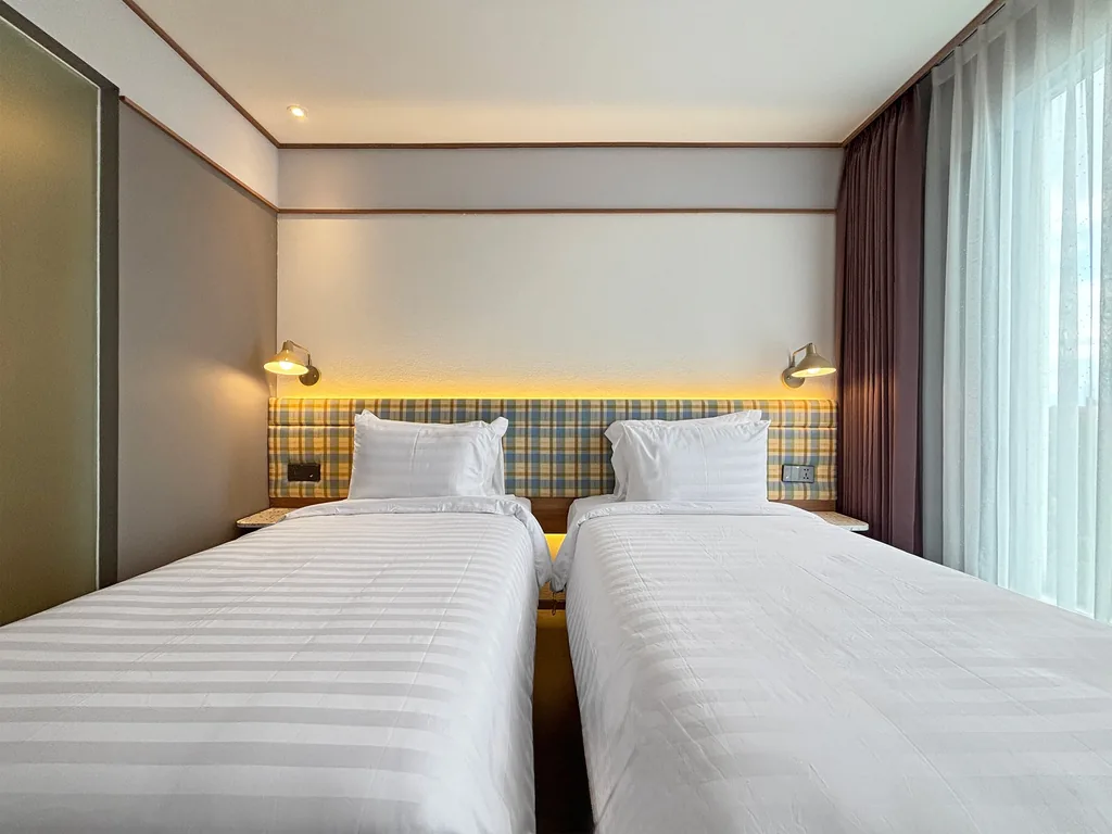 Di dalam Kamar Lo-Fi di Volume Hotel Bandung, foto 3 dari 9
