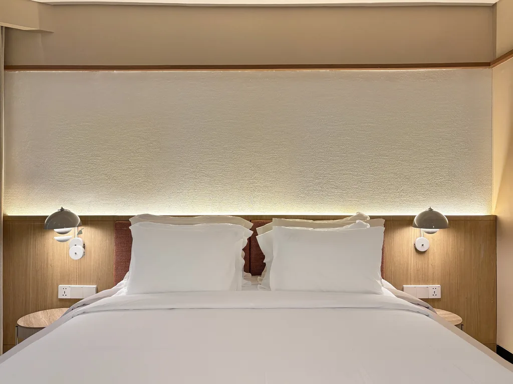 Di dalam Kamar Waltz di Volume Hotel Bandung, foto 5 dari 11