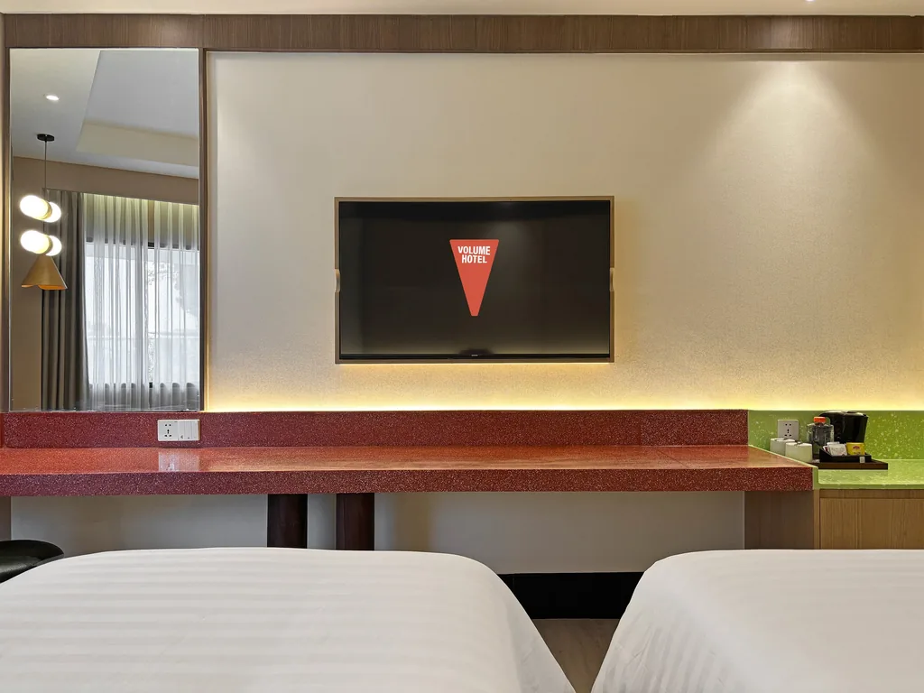 Kamar Pansori di Volume Hotel Bandung, kasur super king