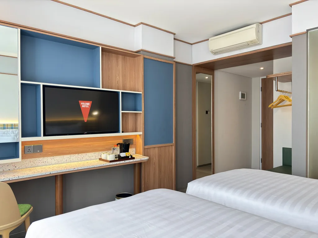 Di dalam Kamar Lo-Fi di Volume Hotel Bandung, foto 4 dari 9