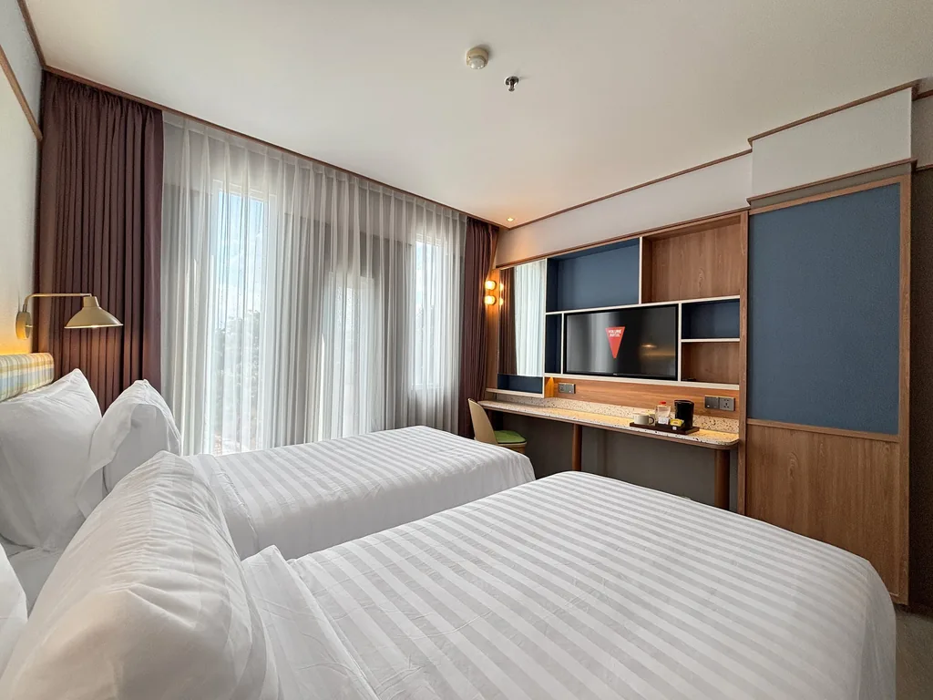 Di dalam Kamar Lo-Fi di Volume Hotel Bandung, foto 7 dari 9