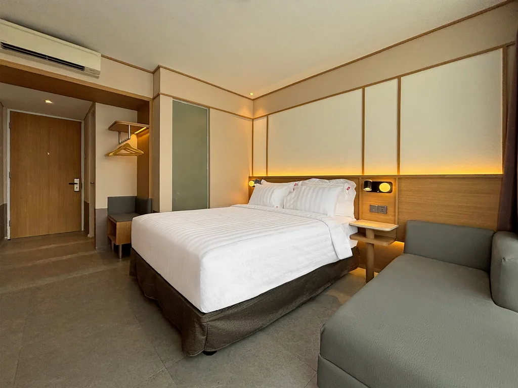 Di dalam Kamar Enka di Volume Hotel Bandung, foto 5 dari 10
