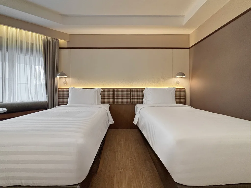 Di dalam Kamar Folk di Volume Hotel Bandung, foto 5 dari 9